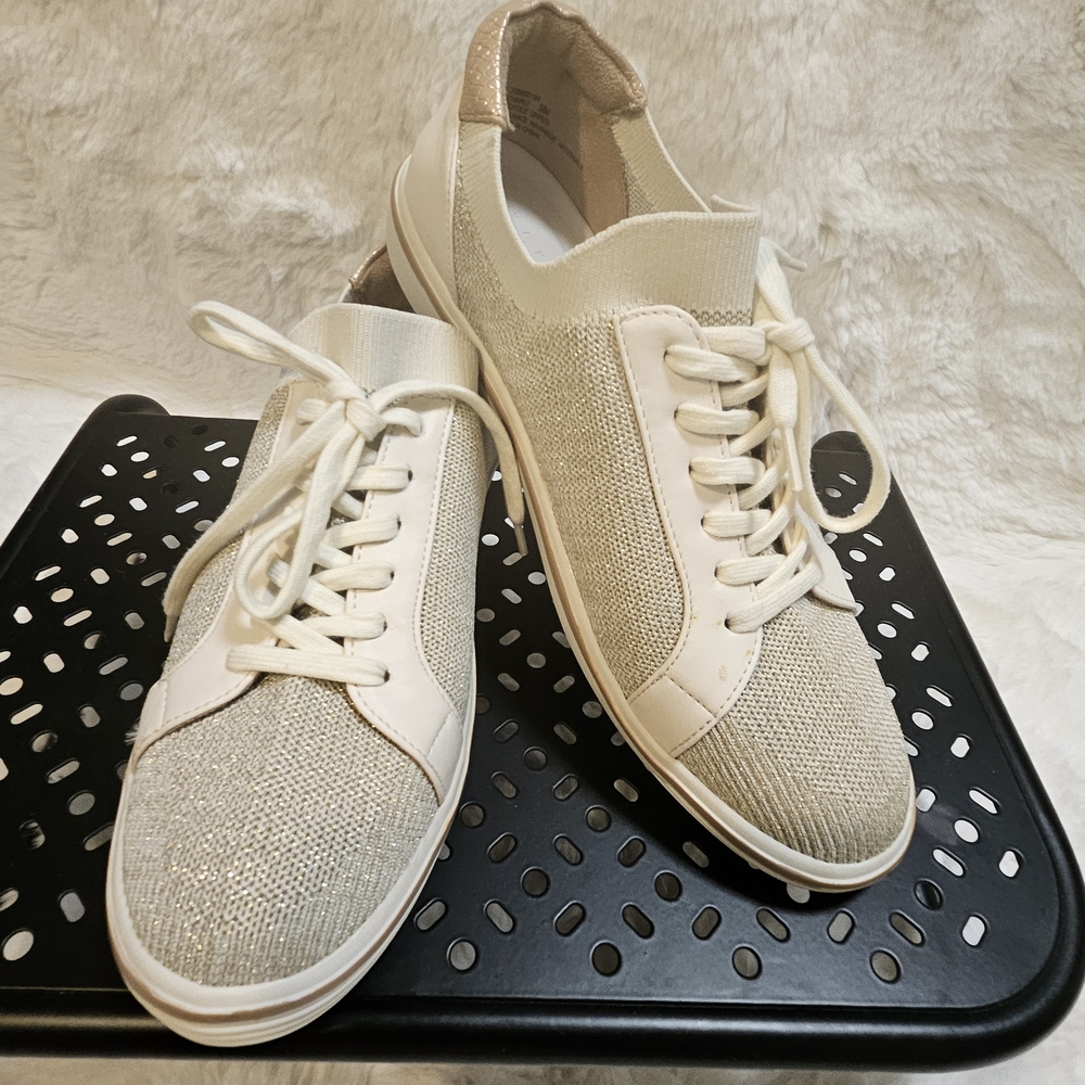 NEW Kelly & Katie Women’s 9M Metallic Gold Knit Sneakers Memory Foam Walking - Picture 4 of 15